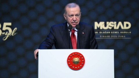 Türkçe Başlık: Cumhurbaşkanı Erdoğan'dan CHP'ye Tepki: Bunun Adı Ekonomik Tetikçilik