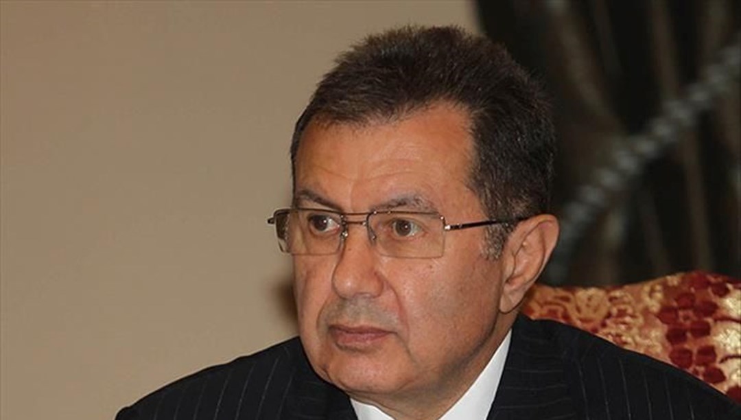 Mehmet Emin Karamehmet, Türk iş adamı ve iş adamıdır. Karamehmet, Türkiye'nin en zengin iş insanlarından biridir ve Ciner Holding'in sahibidir. Ayrıca Türkiye'nin en büyük medya gruplarından biri olan Ciner Medya Grubu'nun da sahibidir. Karamehmet, başarılı iş kariyeri ve yatırımlarıyla tanınmaktadır.